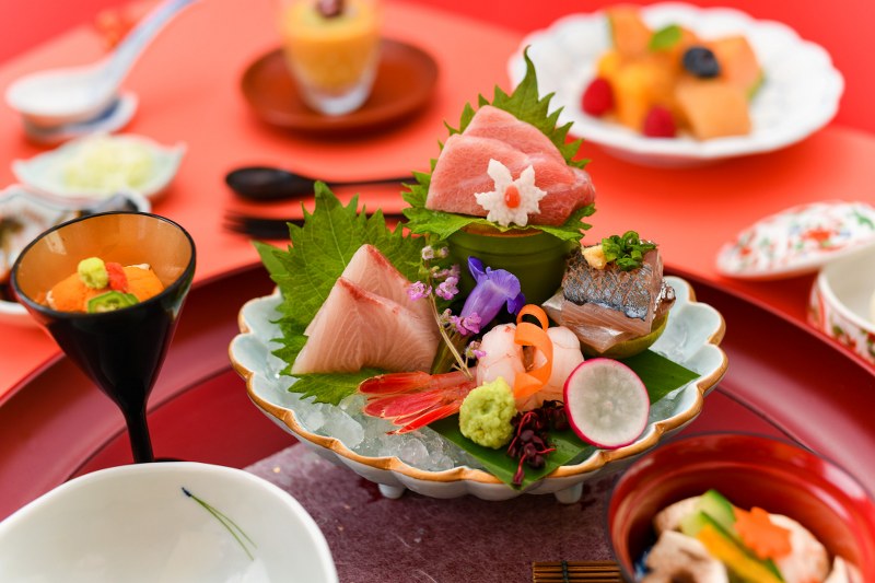 ห้องอาหาร Yamazato โรงแรม ดิ โอกุระ เพรสทีจ กรุงเทพฯ แนะนำเมนูพิเศษในช่วงต้นฤดูร้อนของประเทศญี่ปุ่น