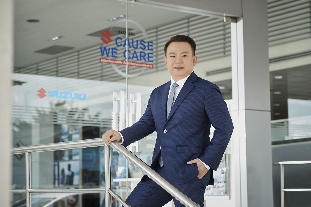 นายวัลลภ ตรีฤกษ์งาม