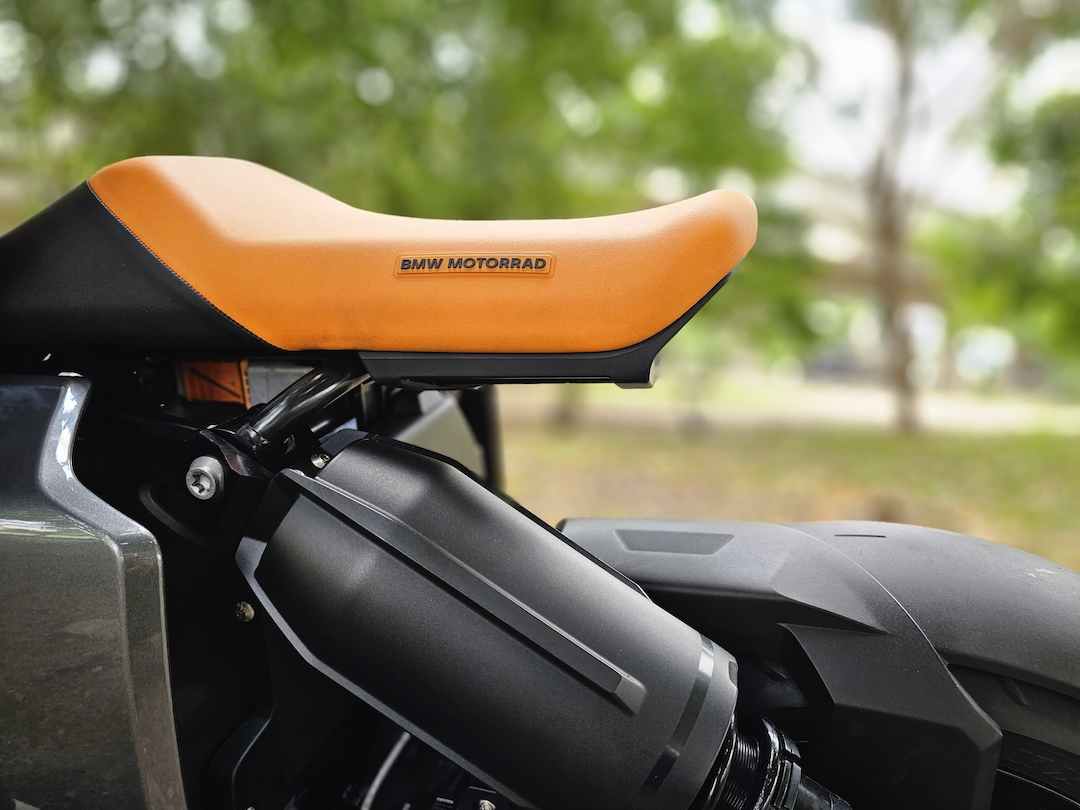 bmw_motorrad_ce_04