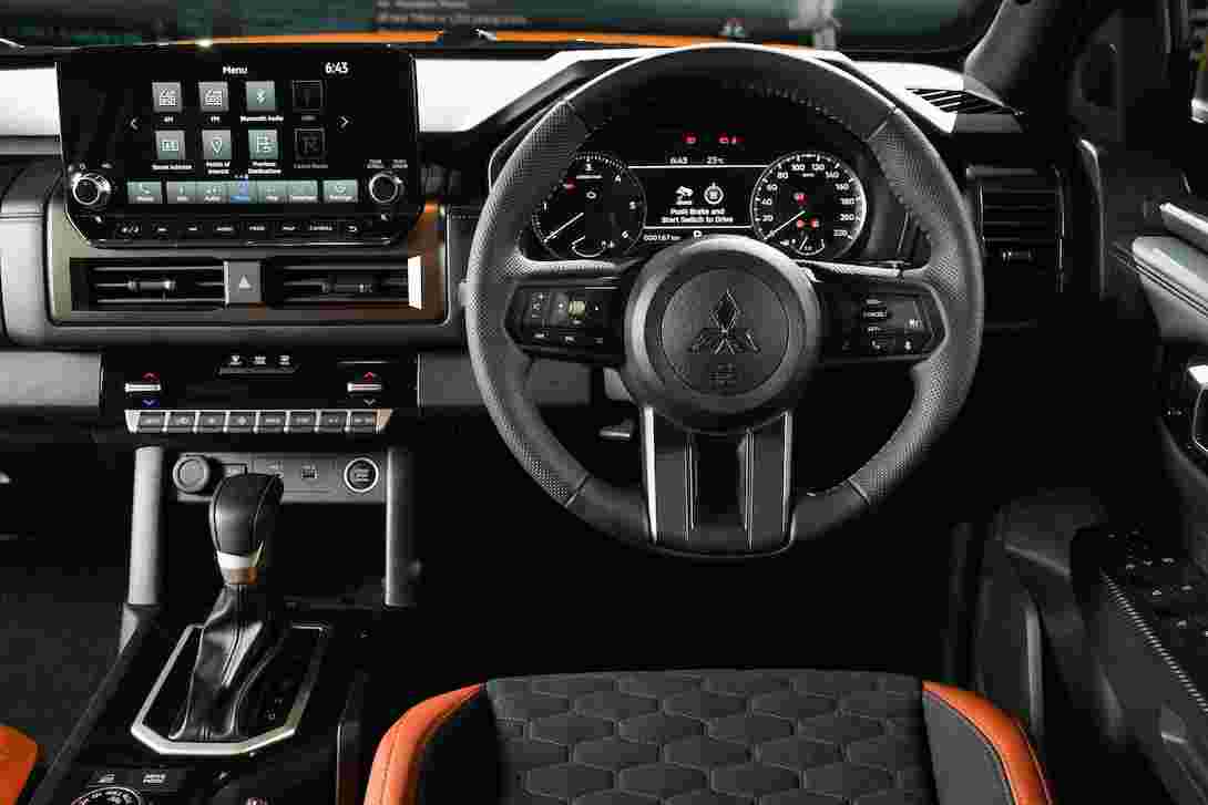 SuperSelect_4WD_II_Mitsubishi