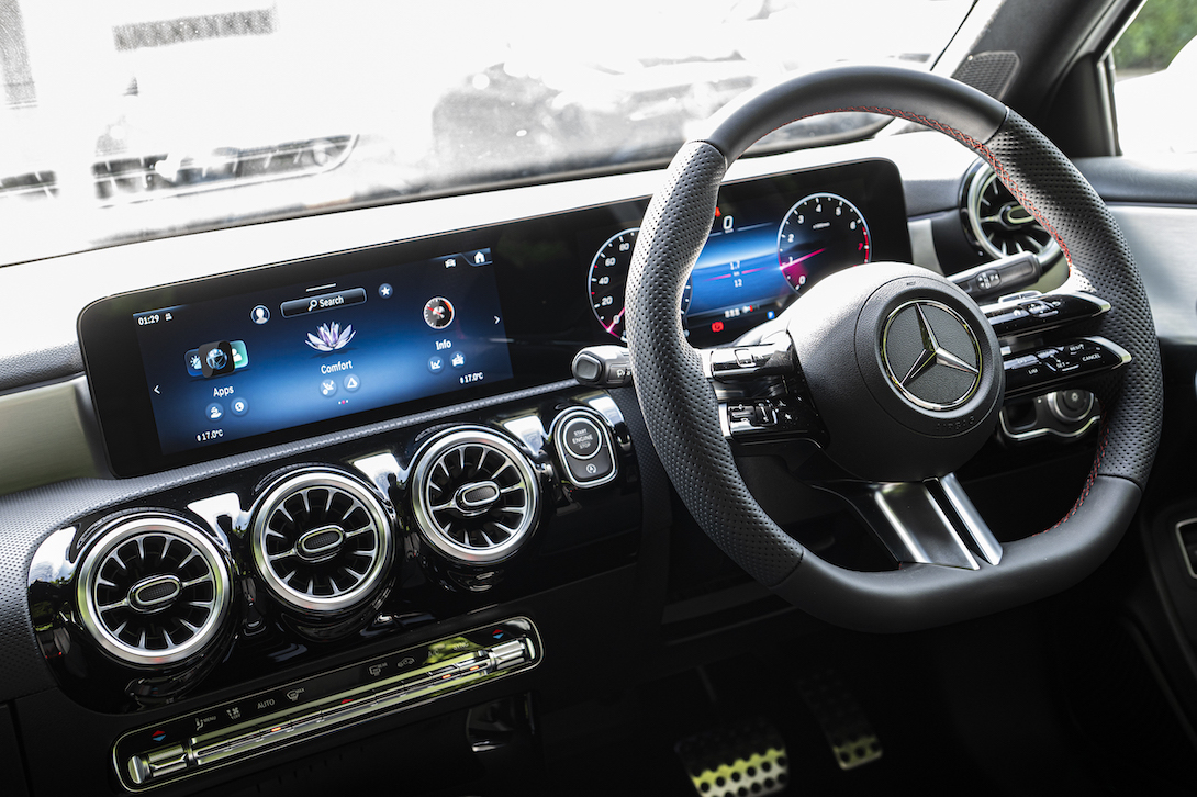 Mercedes-Benz A 200 AMG Dynamic 2023