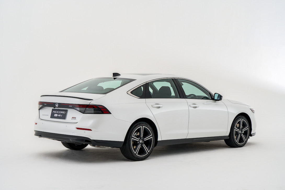 Honda_Accord_eHEV_RS