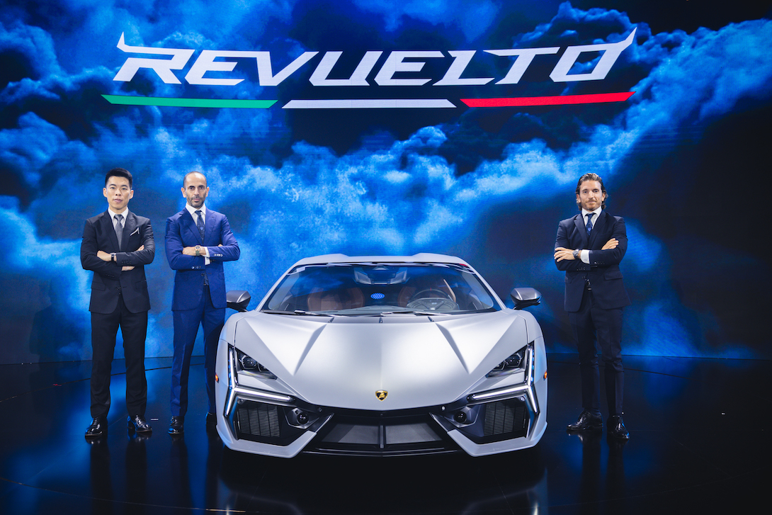 Lamborghini_Revuelto