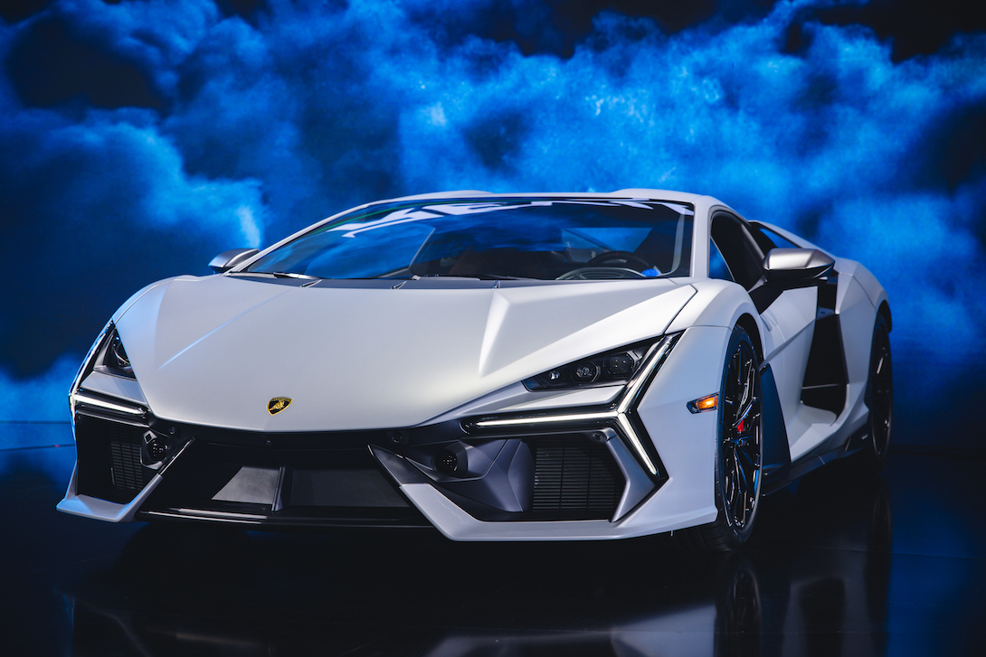 Lamborghini_Revuelto