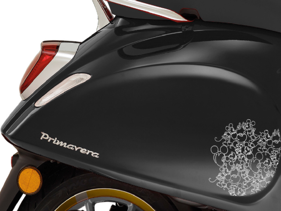 Vespa_Disney_Mickey_Mouse_Edition_by_Vespa