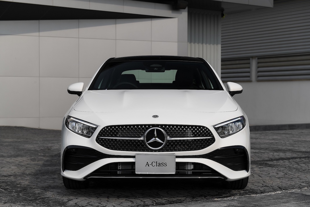 The_new_A_Class_model_2023_A_200_AMG_Dynamic