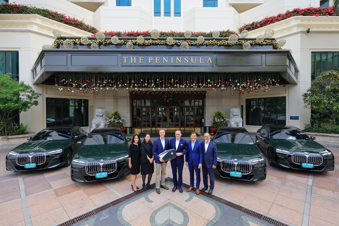 BMW_7_Series_Handover_to_Kimpton_Maa_Lai