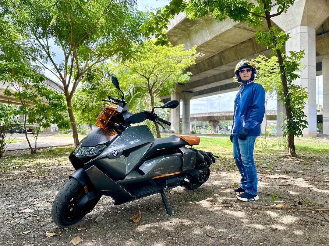 bmw_motorrad_ce_04