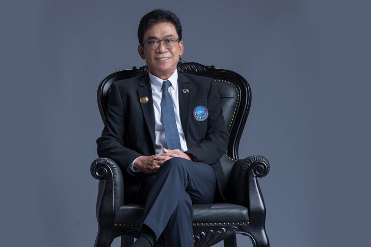 จาตุรนต์ โกมลมิศ