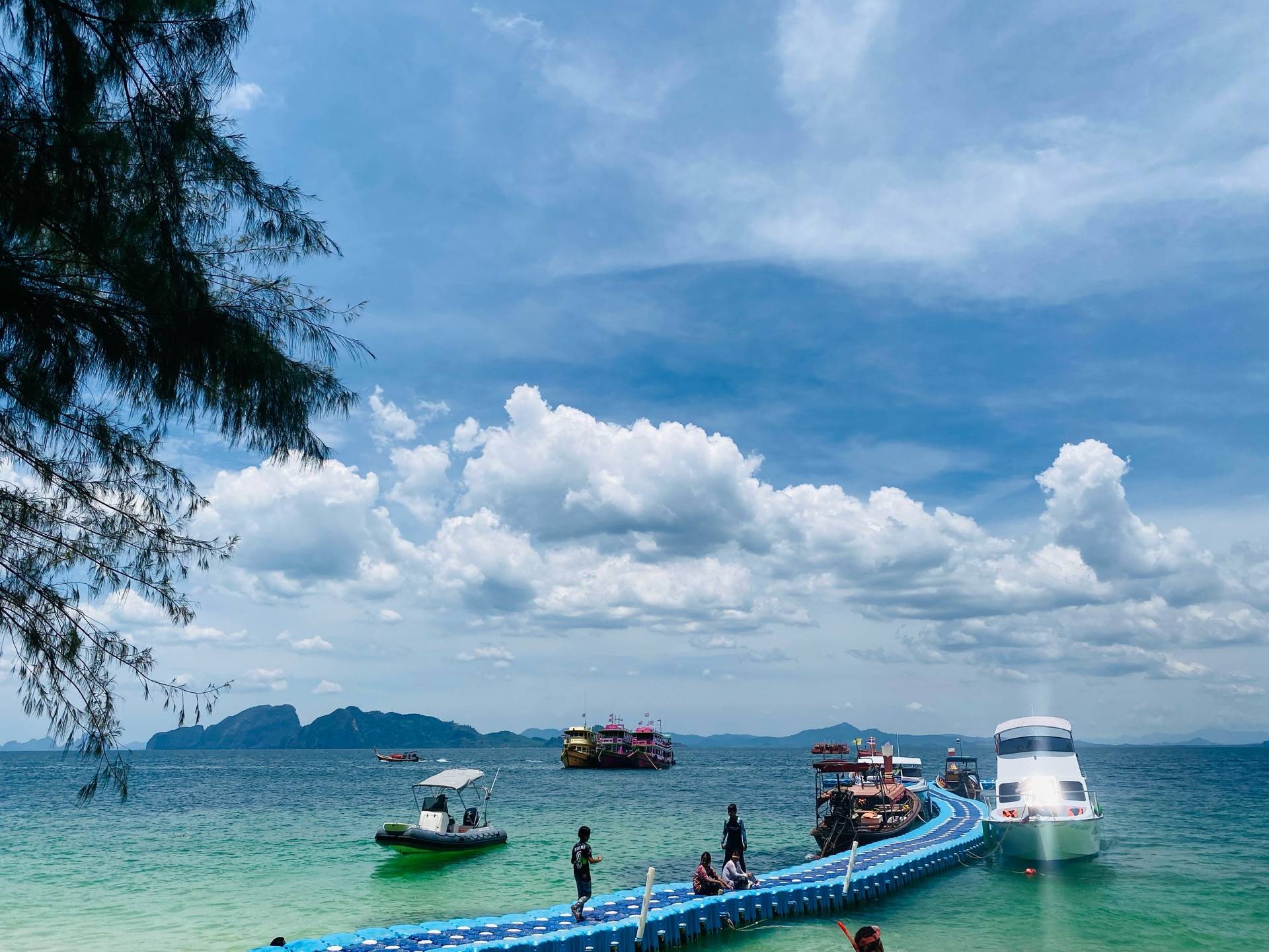 เกาะกระดาน เกาะกลางทะเลที่มีชายหาดสวยที่สุดในโลก