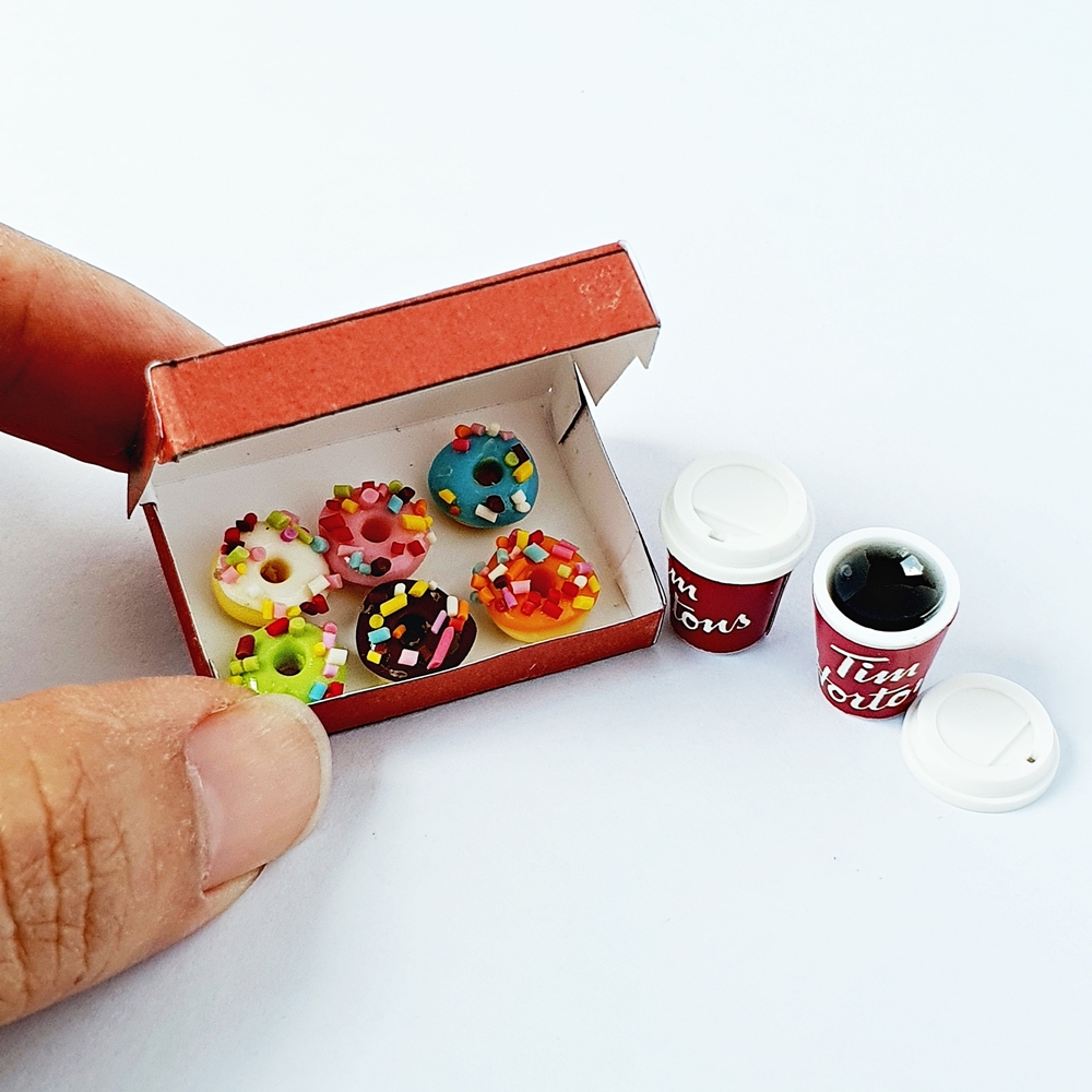 Dollhouse Miniatures Food Bakery Tim Hortons Donuts Doughnut Coffee Cup Set