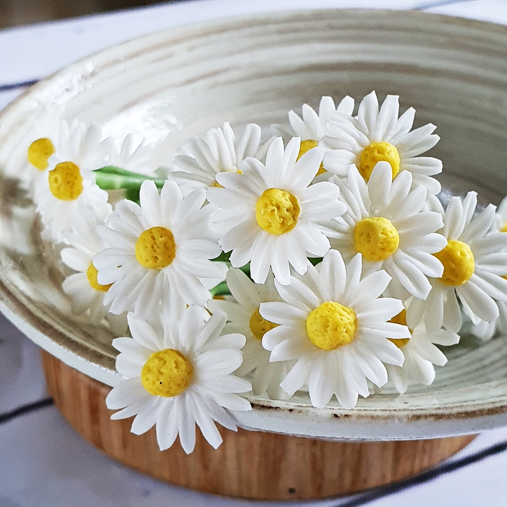Set 5 Pcs. White Daisy Air dried clay flowers