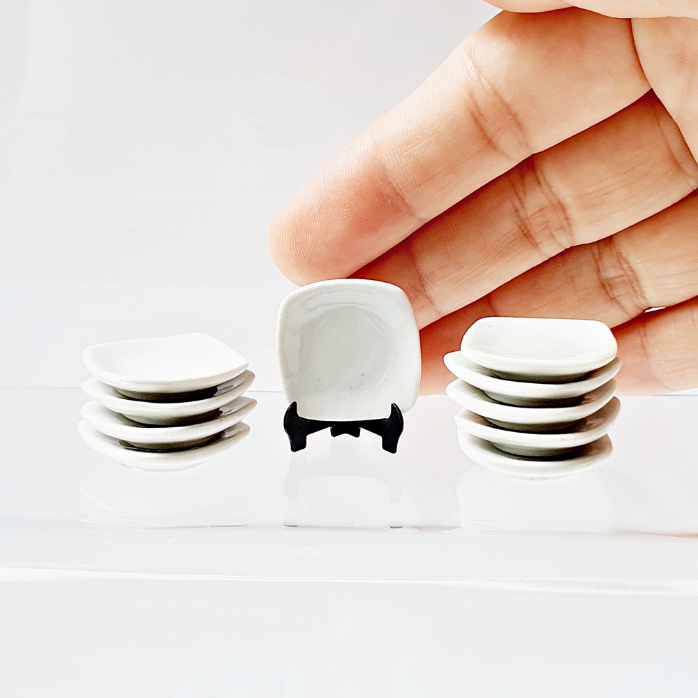 Ceramic White Dishes Plates 20 mm. for Dollhouse Miniatures