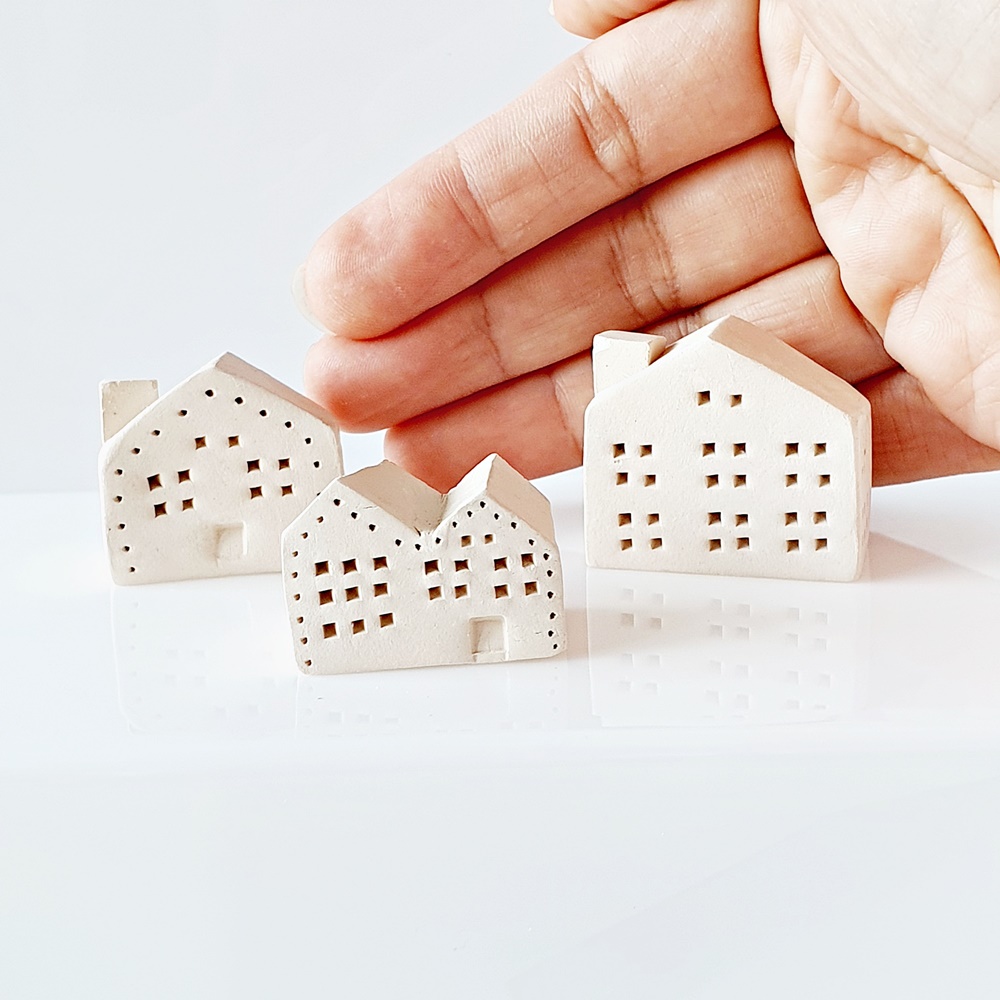 Set 3Pcs. Miniatures Tiny House Farmhouse