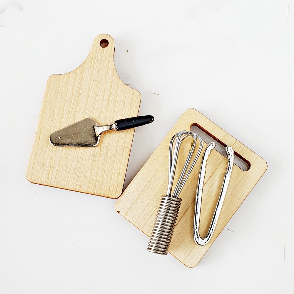 Utensils and Chopping board Set