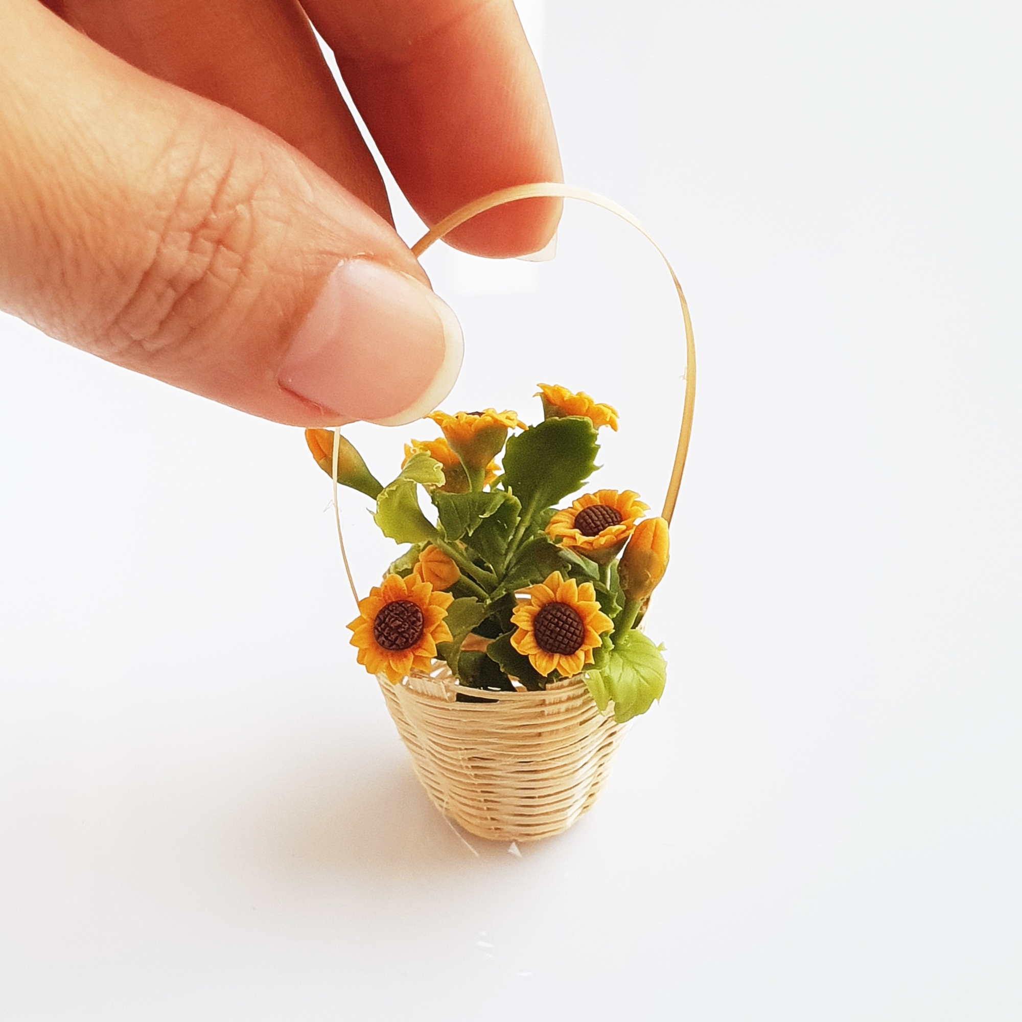 Mini Sunflowers Clay Flowers in Bamboo Basket Dollhouse Miniature Fairy Garden Room Decoration