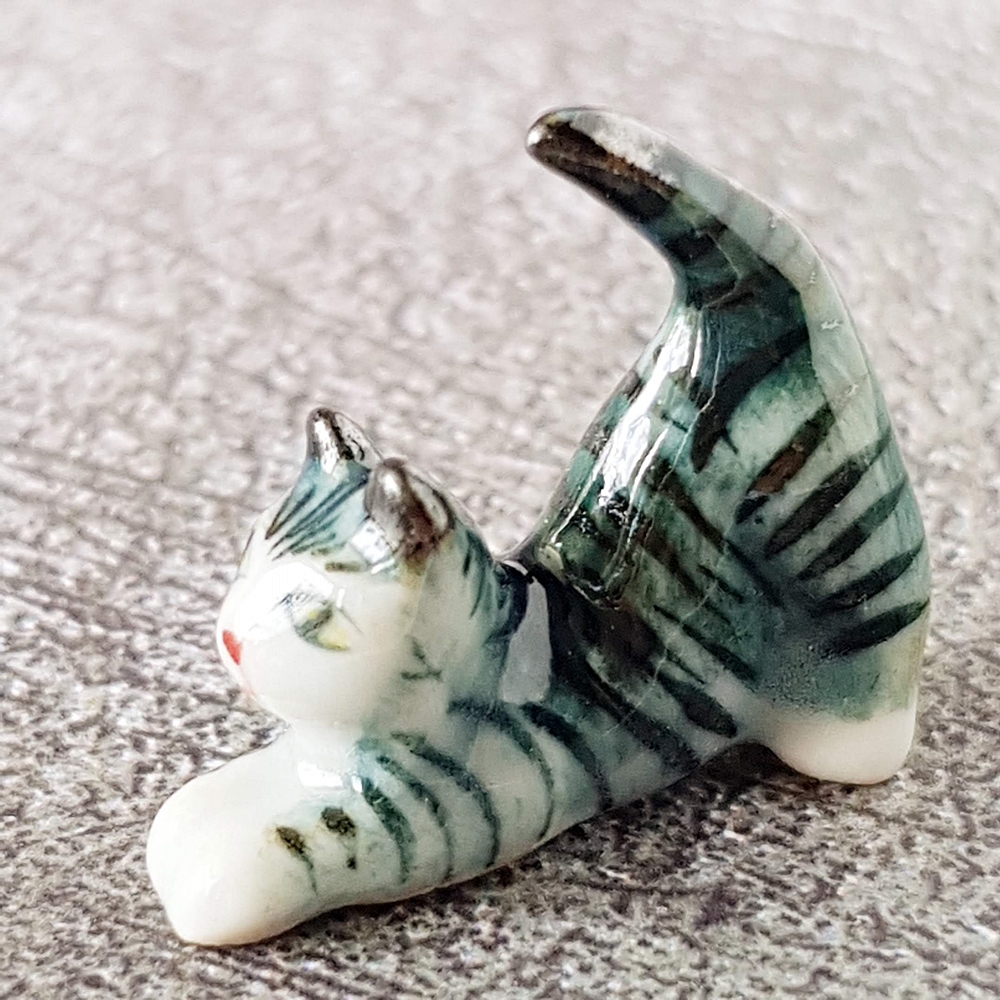 Dollhouse Miniatures Figurine Tiger Cat Kitten Ceramic Mini Hand Painted Collectibles Gift