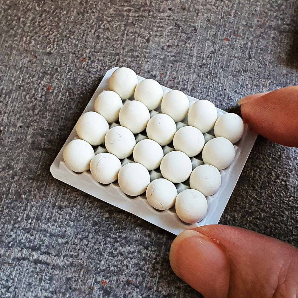 Miniatures Handmade 20 chicken Eggs in Plastic Tray Set