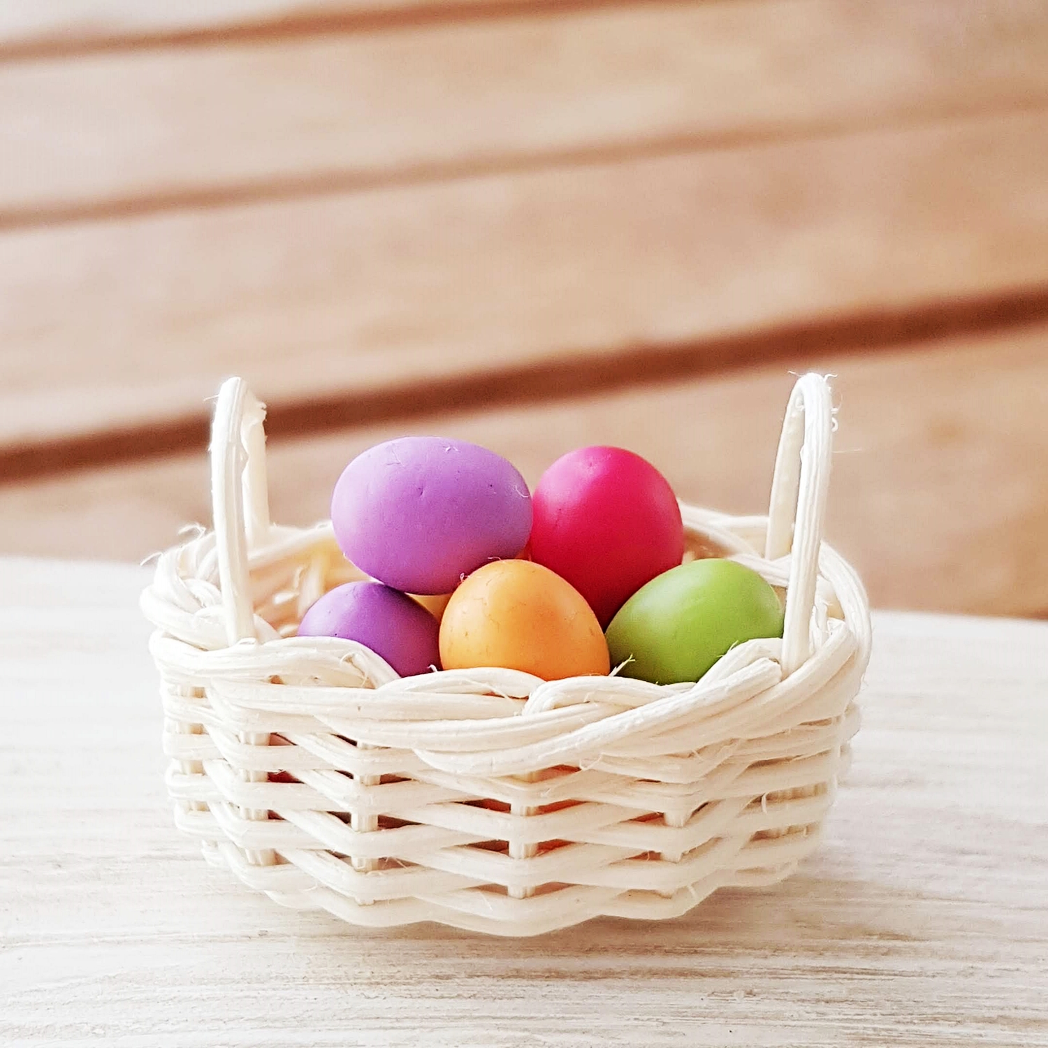 10x Eggs in Rattan Basket , Fairy garden Easter eggs, dollhouse Easter eggs, miniature egg hunt, Fairy Easter, dollhouse Easter, barbie Easter, miniature eggs