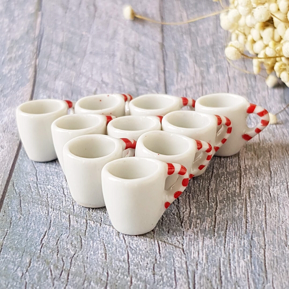 Dollhouse Miniatures Ceramic Coffee Tea Cups Mug Hand Painted Red White Christmas Theme