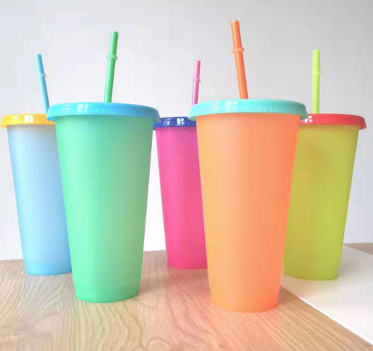 แก้วพลาสติกเปลี่ยนสี,แก้วเปลี่ยนสี