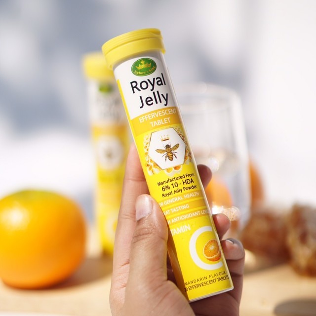Nature's King Royal jelly Effervescent Tablet 20 Capsules วิตามินเม็ดฟู่ นมผึ้ง 6%