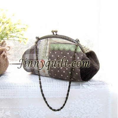 SALE - ชุดอุปกรณ์เย็บกระเป๋าปิ๊กแป๊ก Brown Chain Bag By JinnyQuilt