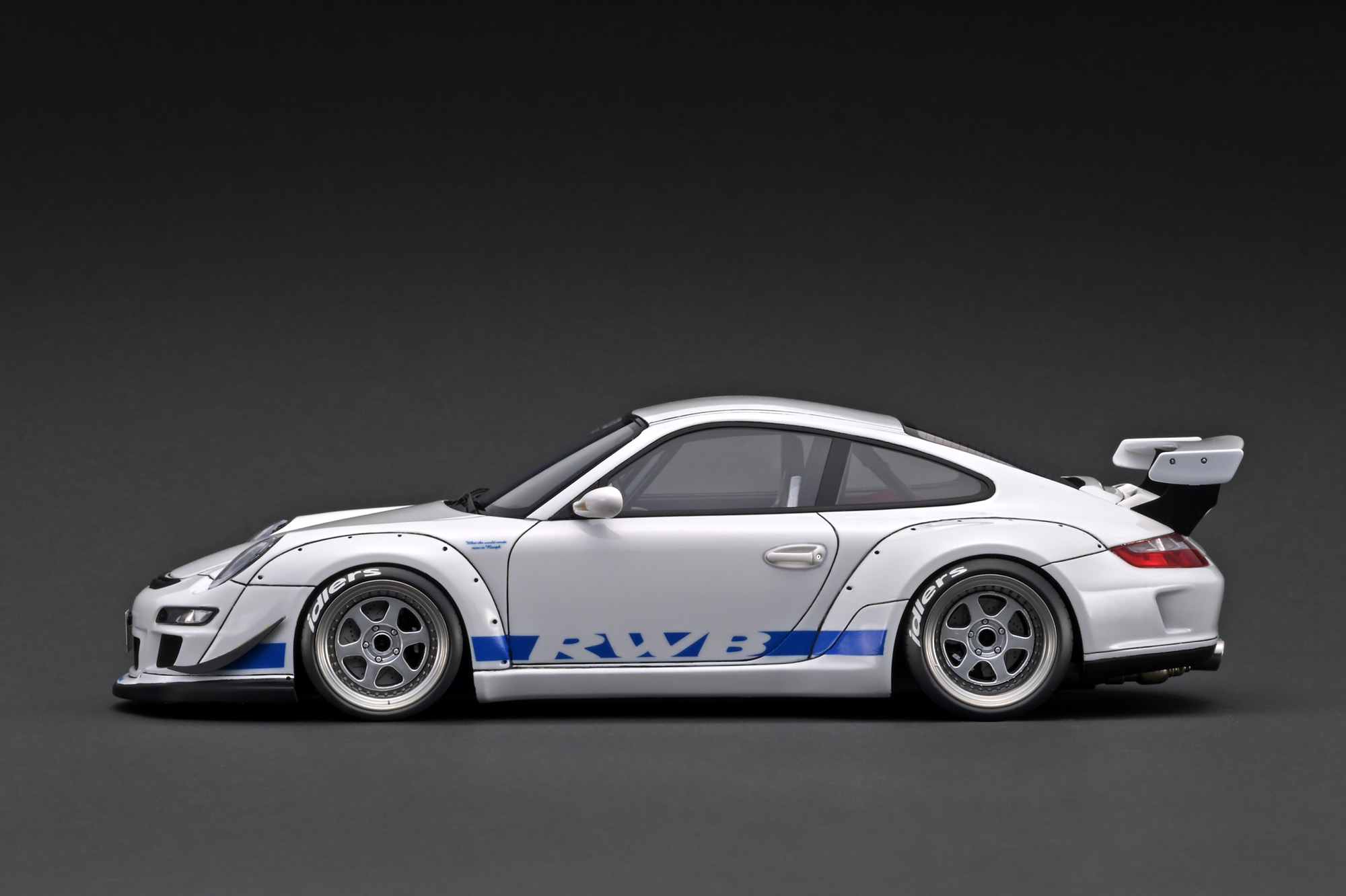 RWB997 ignition model 白/赤ライン IG3254 1/18 RWB 997 GT3 White | LINE UP | [公式] ignition