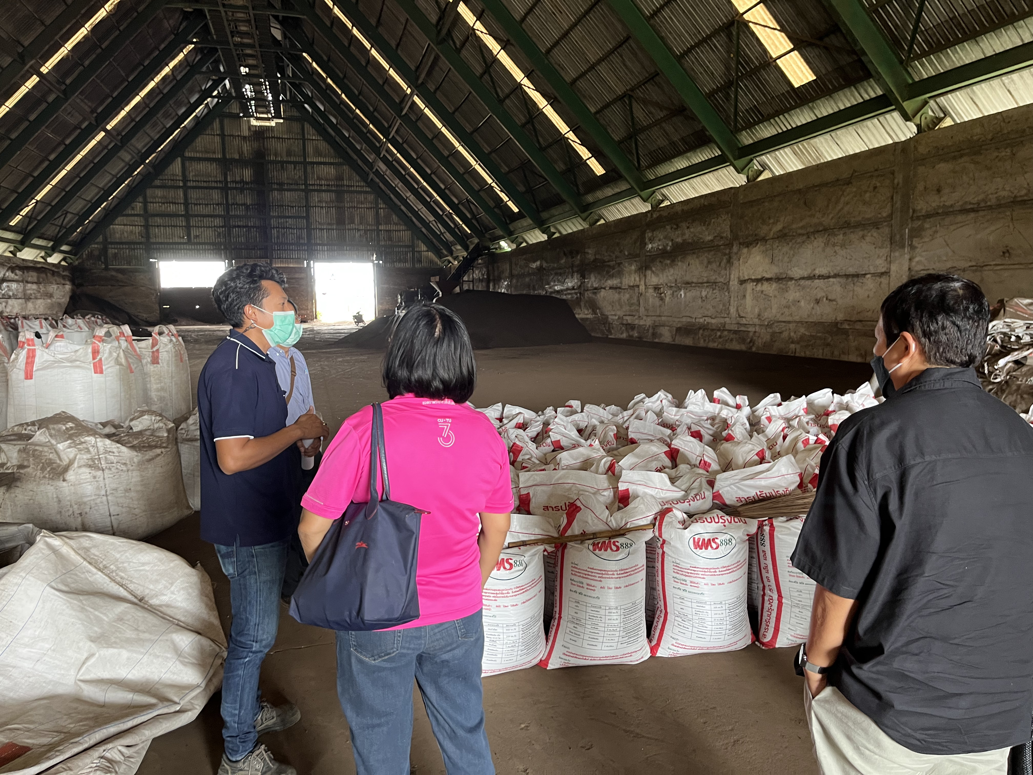Visit to the development of organic fertilizer products.