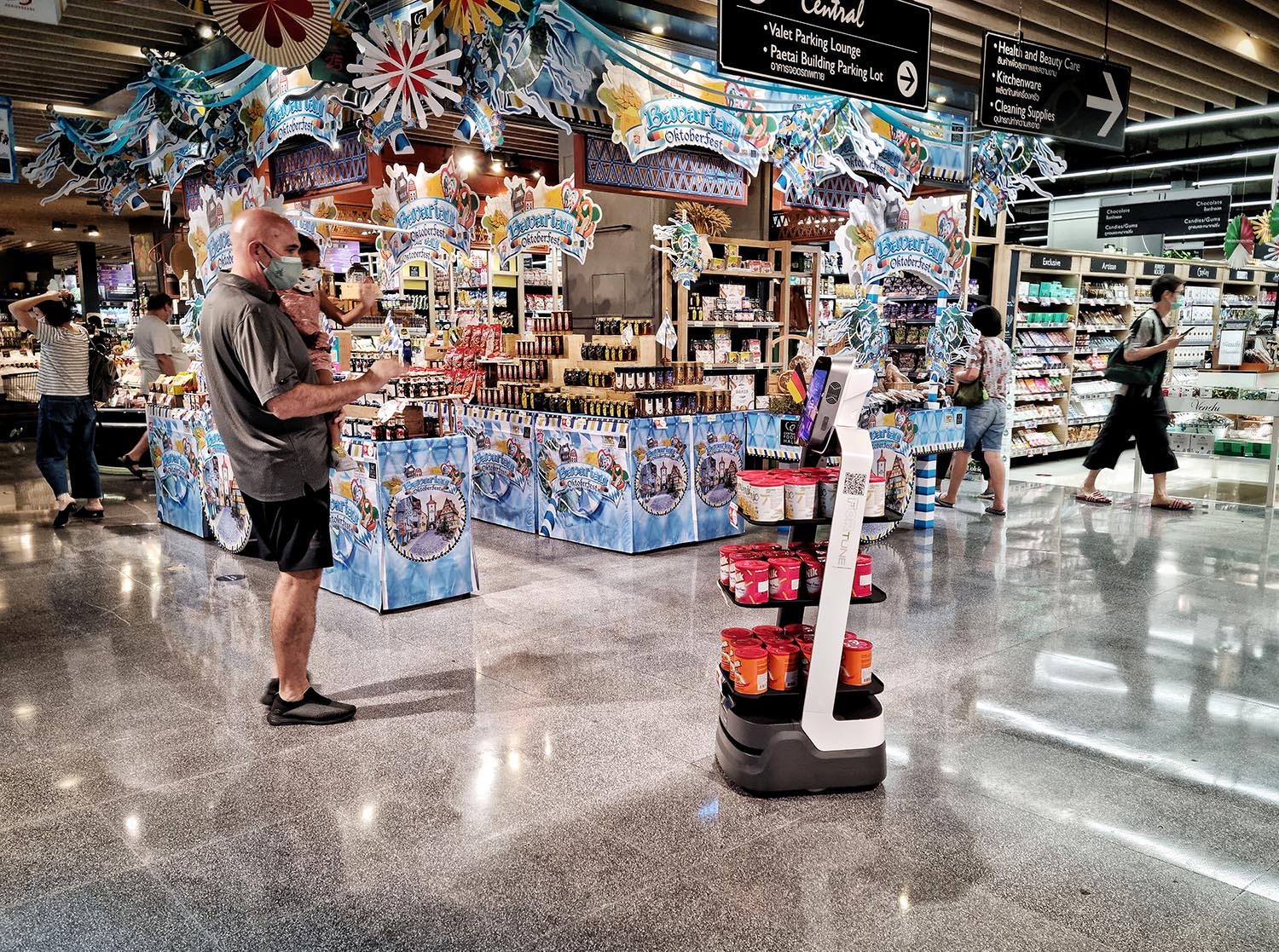 หุ่นยนต์เสิร์ฟอาหาร orionstar robot