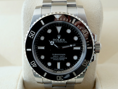 Rolex Submariner No Date Ceremic (The Best Seller) สุดหล่อ ขายดี อีกเรือนนะครับ ขอบเซรามิค สภาพสวย ขนาด Man size 40m  (นาฬิกามือสอง,นาฬิกาRolexมือสอง)