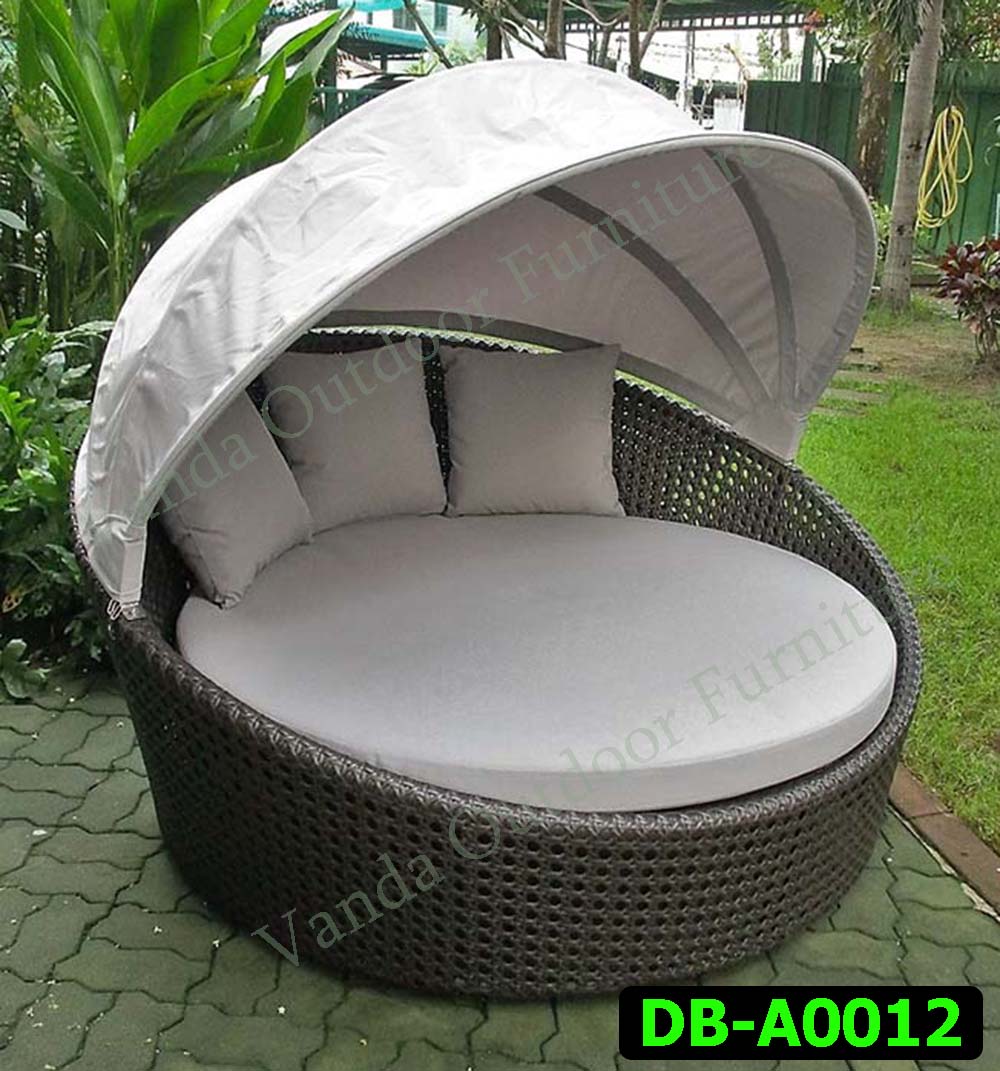Rattan Daybed Product code DB-A0012