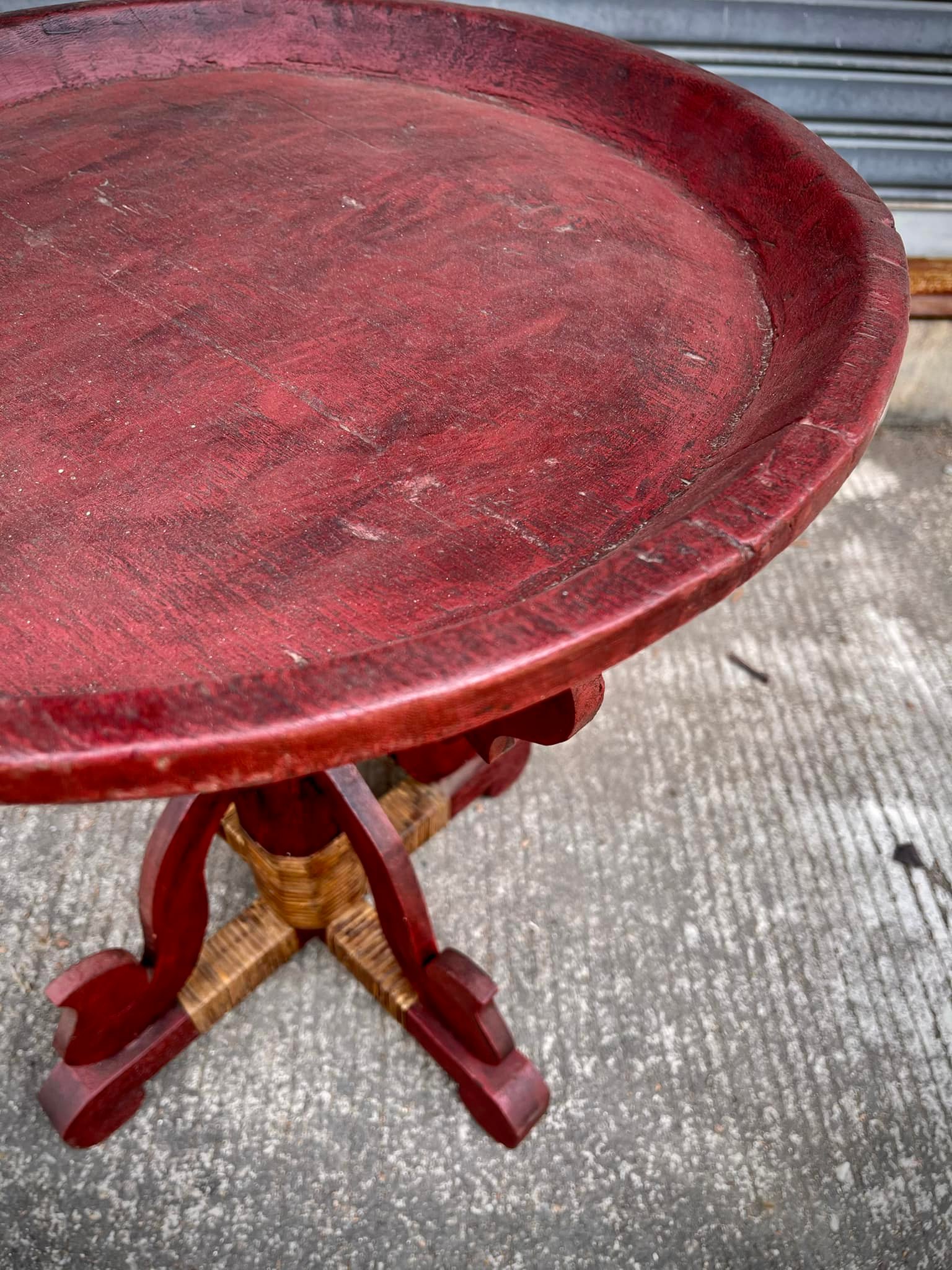 STB14 Antique Red Round Table kamalaantique