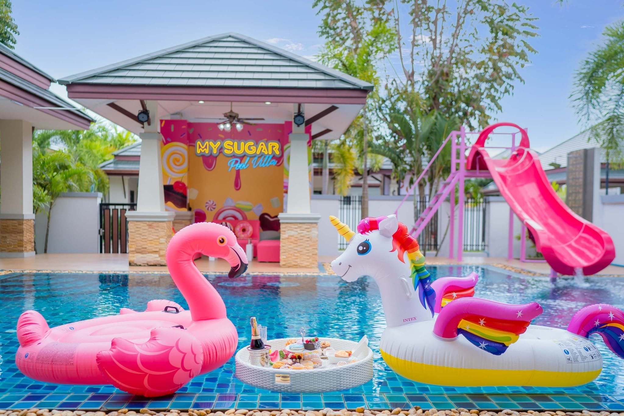 พูลวิลล่า พูลวิลล่า