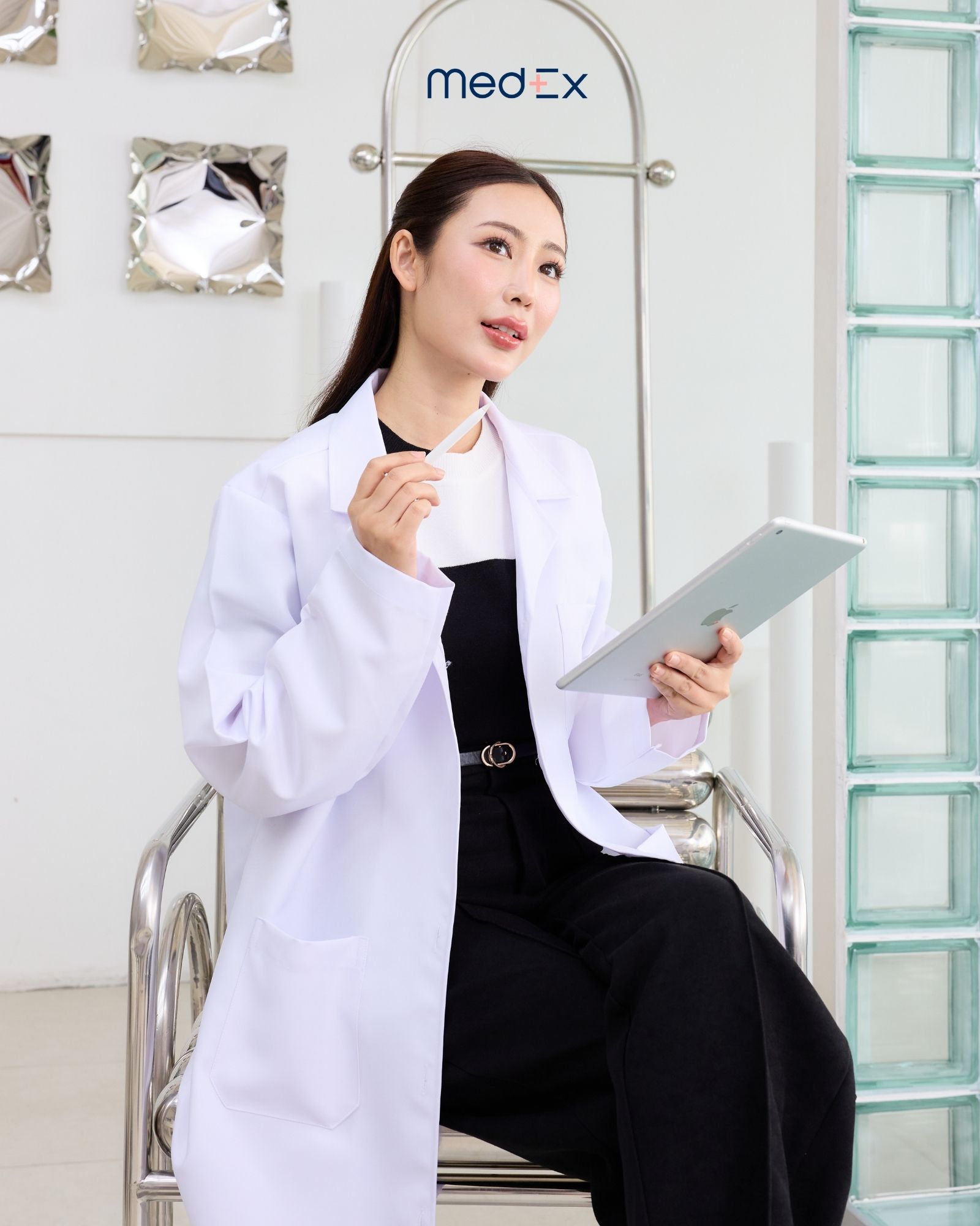 เทคนิคเลือกเสื้อกาวน์หมอให้ทน ใช้งานได้นาน คุ้มค่า