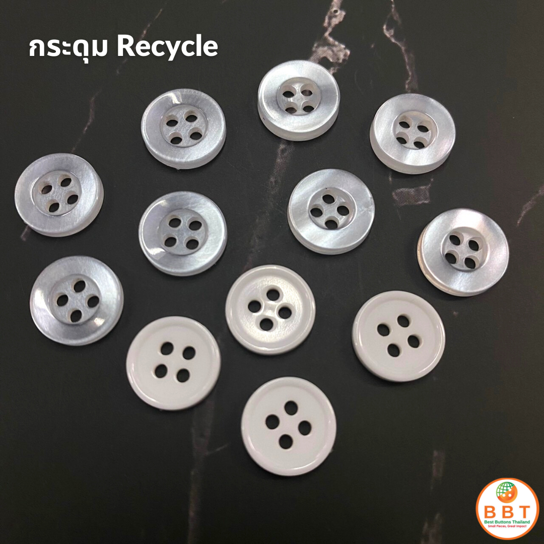 Recycled pearl buttons
