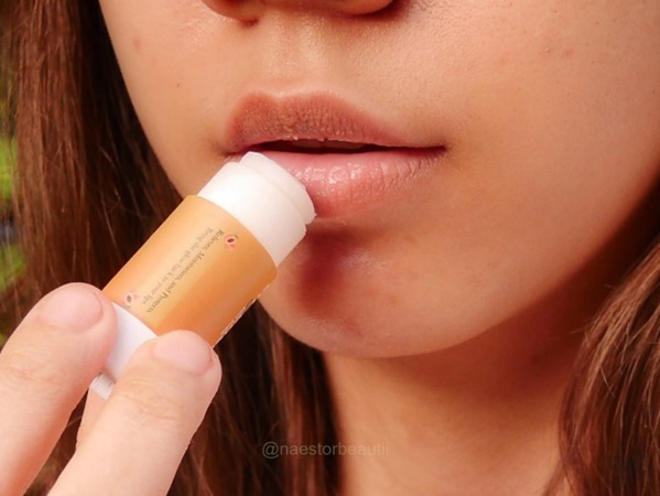 ลดอาการปากเเห้ง ริมฝีปากนุ่มชุ่มชื้น ใช้ Ira Lip Balm ช่วยลดอาการปากเเห้ง ปากดำ