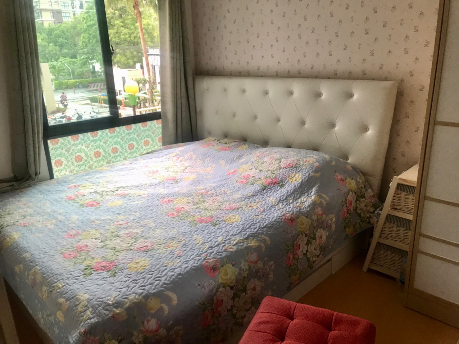 Condo for sale, wide room, good price !!!! Condo for sale, Icon Do Ngamwongwan 1, corner room, area 48.22 sq.m., good price, near the Ministry of Public Health.