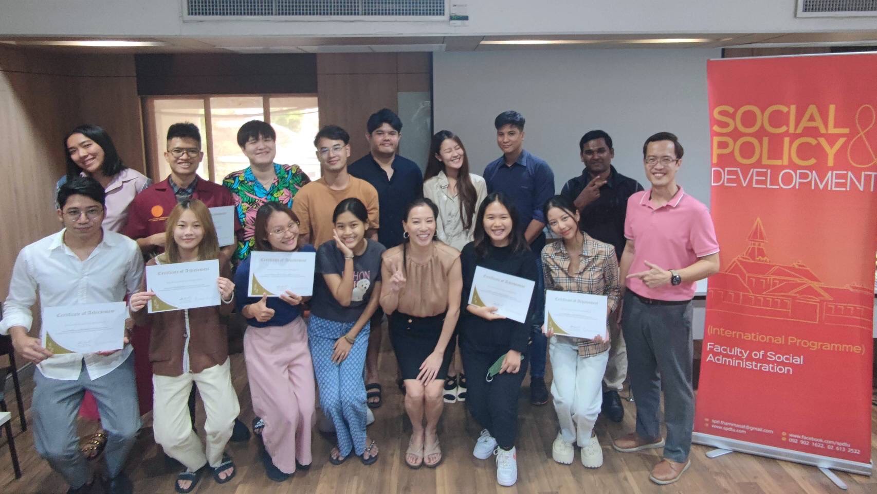 Award-Winning Coach, Founder of "Find Your Voice Asia', International Presenter, TEDx Speaker and Entrepreneur, meets 4th Year students of SPD International Programme.