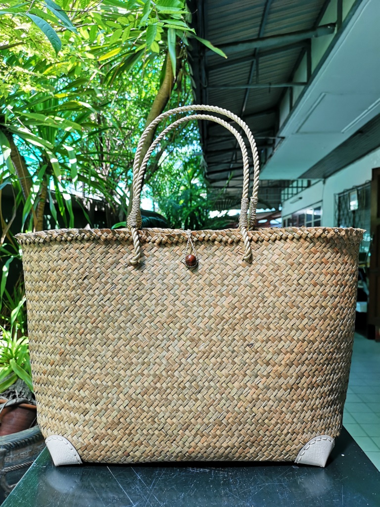 Krajood Bag in the middle size with leather handle (Middel Size)