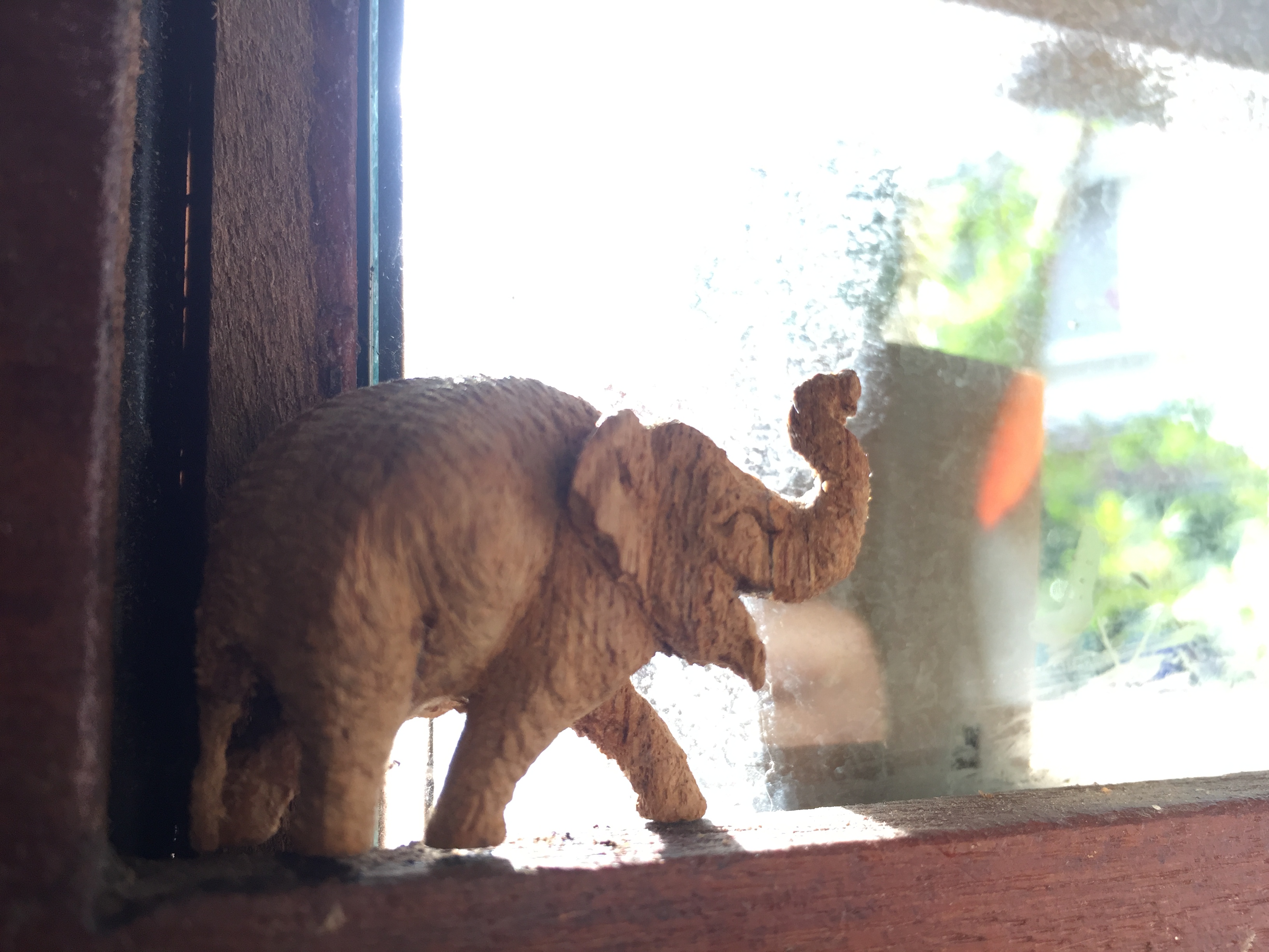 Wood carving - Tiny elephent