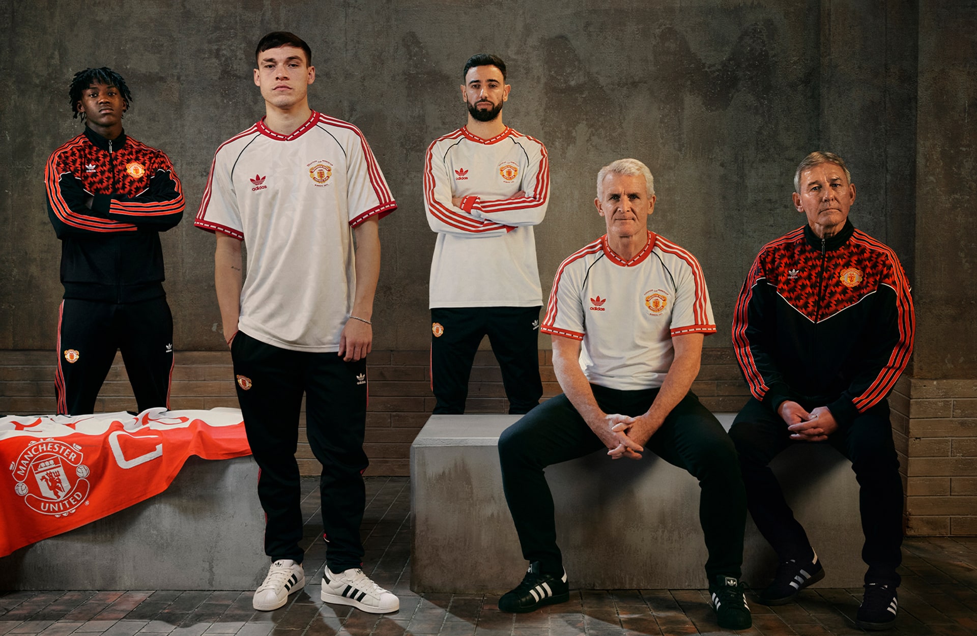 adidas Rilis Ulang Jersey Ikonik Manchester United 1991