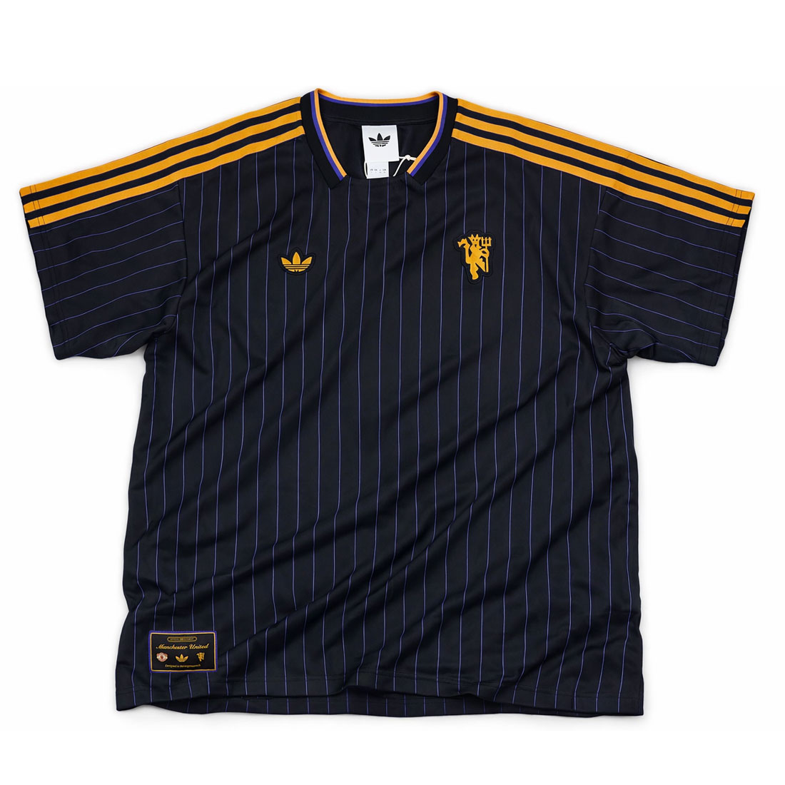 2023-24 Manchester United Authentic Away Shirt