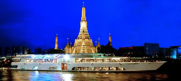 Grand Pearl Candle Light Dinner: Cruise (19:30-21:30)