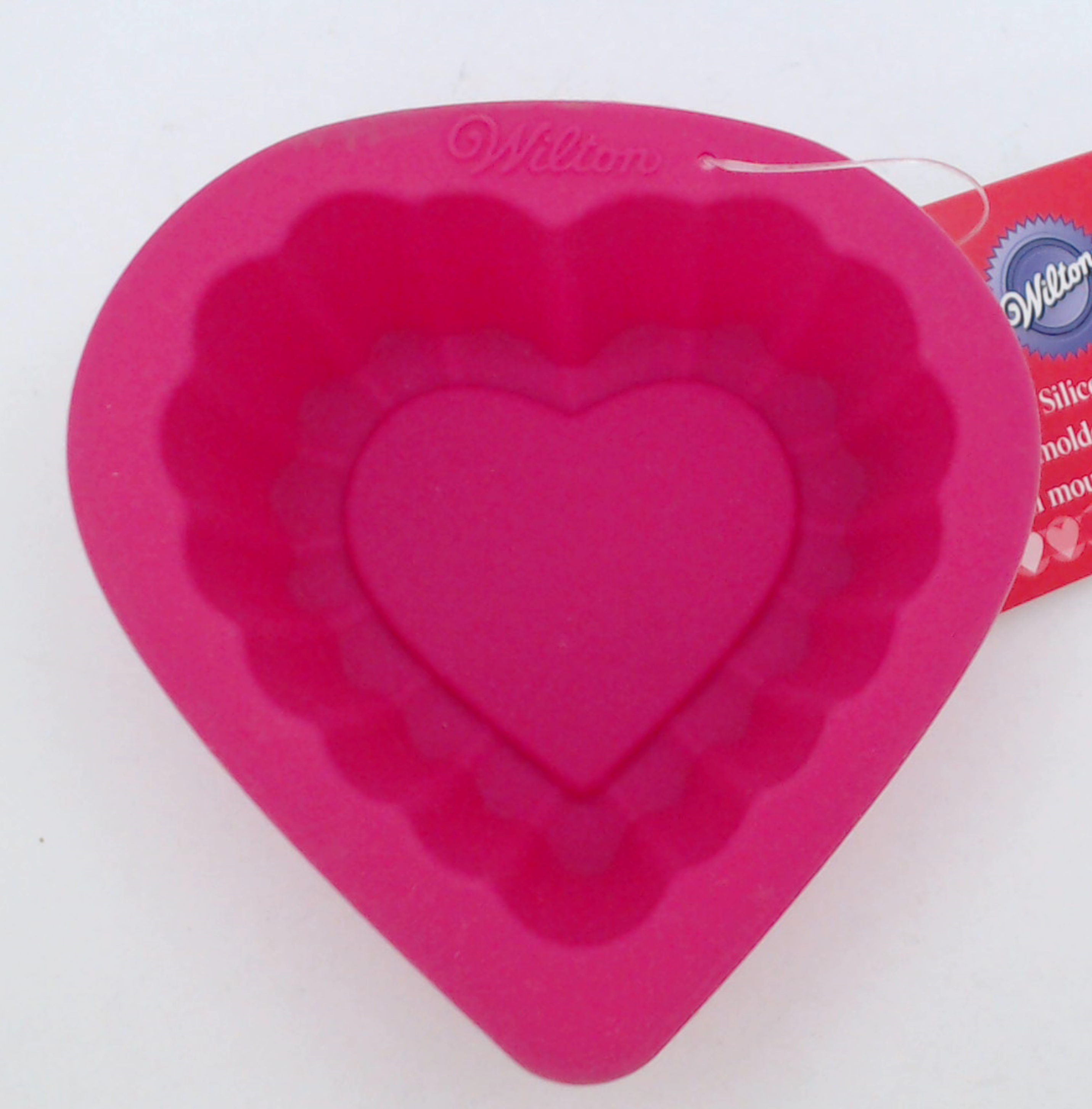 21053116 Wilton HEART SILICONE MOLD bakeryland