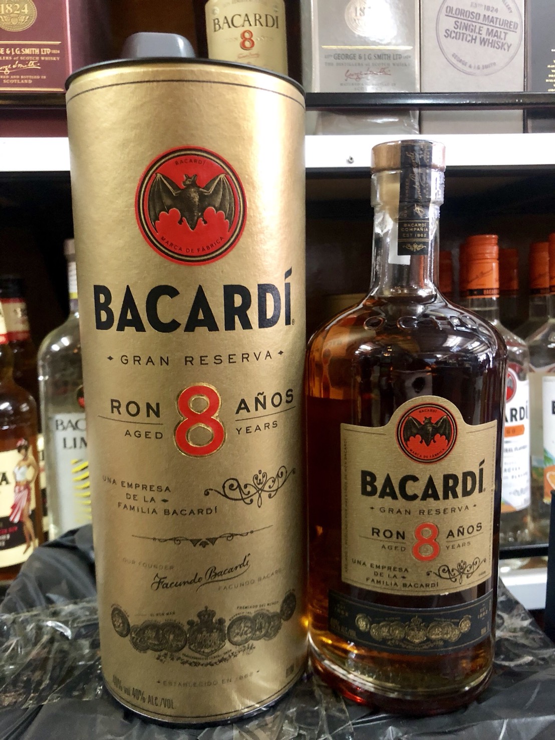 Бакарди 1 литр. Bacardi reserva 8. Бакарди 1983. Bacardi Spiced rum 35 % 1l. Bacardi 8y ROM.