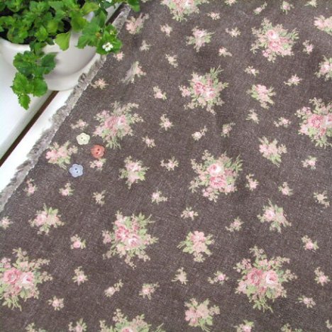 ผ้า cotton & linen ญี่ปุ่น ถุงแป้งลายดอกไม้พื้นโกโก้ ขนาด 1/9 เมตร (33*45ซม.)