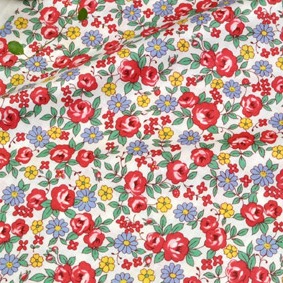 ผ้า cotton ของ A-TWO ลาย Rose Garden ดอกแดง ขนาด 1/8 m.(25*55 ซม.)