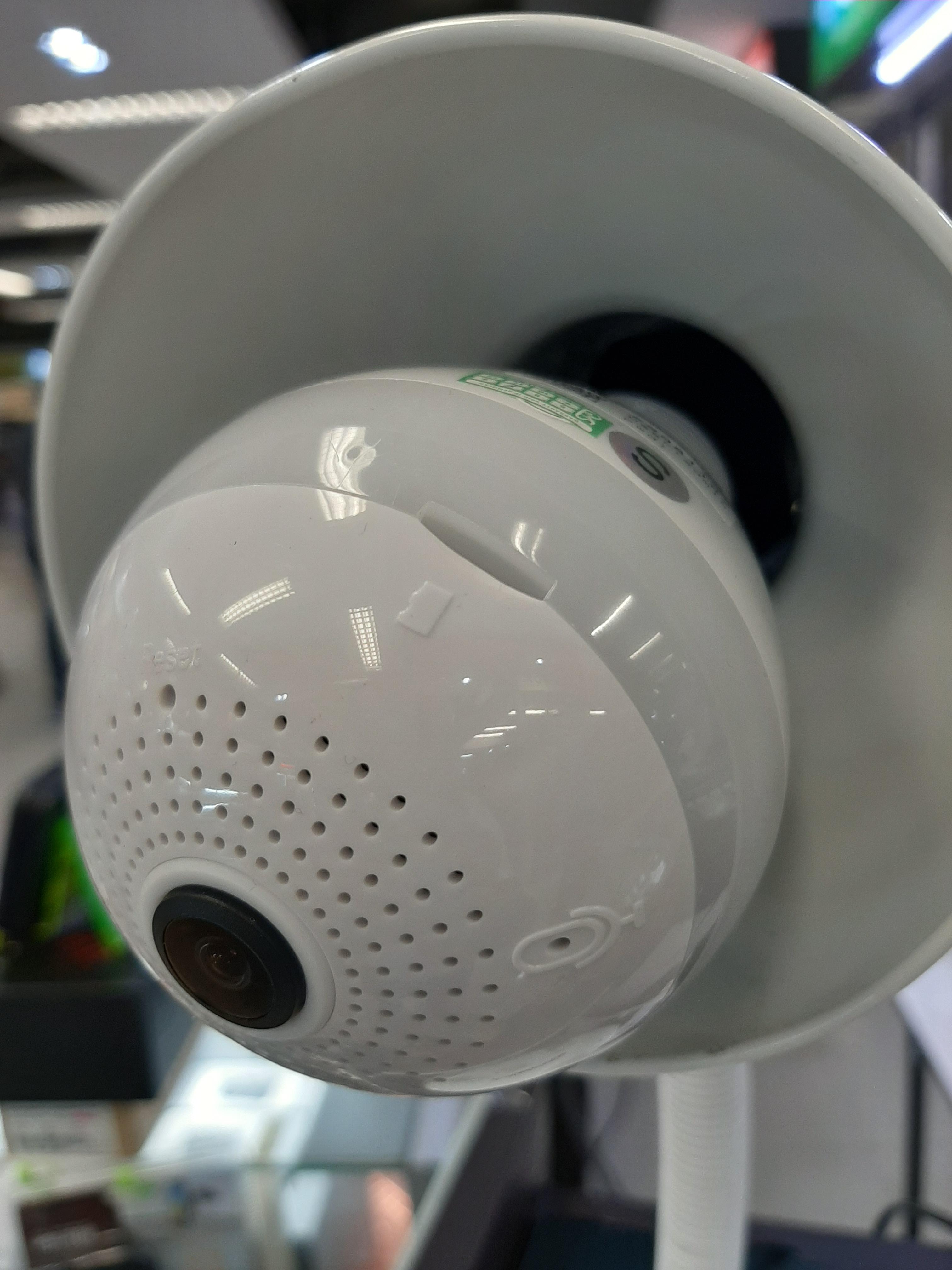 กล้องรักษาความปลอดภัย หลอดไฟ วงจรปิดกล้อง หลอดไฟของแท้ Bulb wifi camera กล้องหยอดไฟ ติดแทนไฟบ้านได้เลย เกลียวมาตรฐาน E27