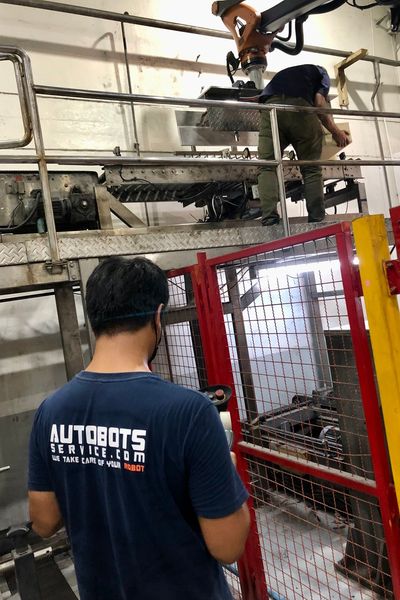 KUKA Palletizing Robot งานปรับปรุงระบบเพื่อรองรับการผลิตสินค้าใหม่